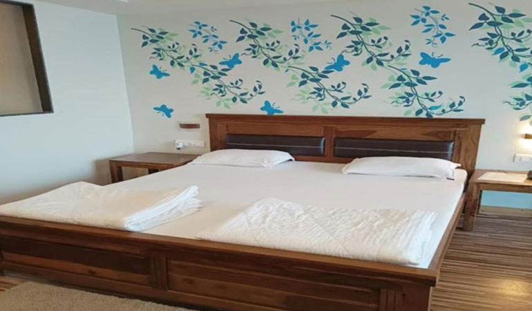 Non AC Room Shree Sau Dharm Nivas Jain Dharmshala Palitana