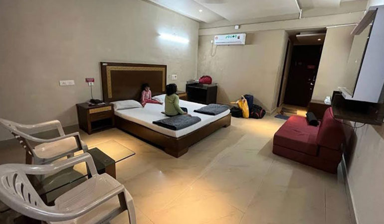 Family Room Shree Sau Dharm Nivas Jain Dharmshala Palitana